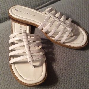 Women’s White Sandles